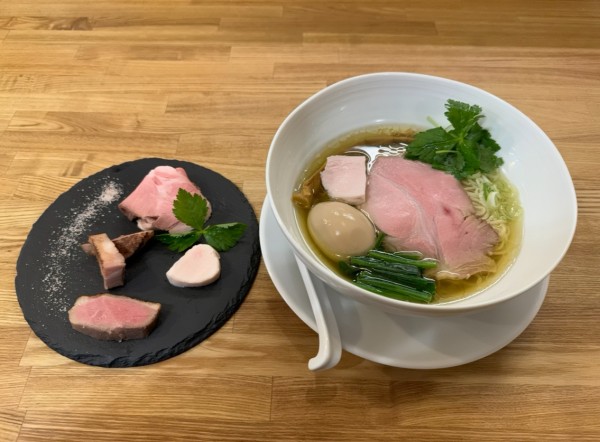 「塩そば（肉増し&味玉）」@中華そば きなりの写真