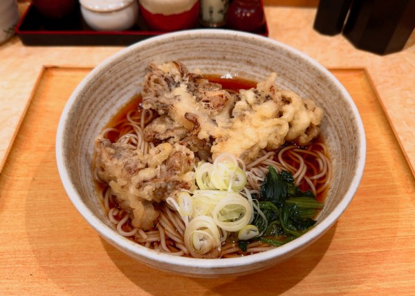 「舞茸天そば(570円)」@小諸そば 九段下駅前店の写真