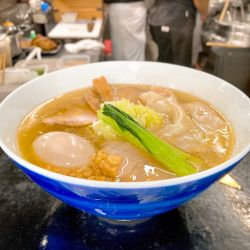 特性塩らぁ麺