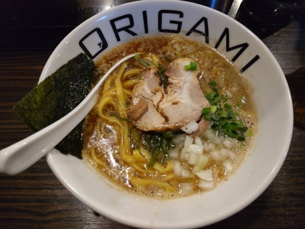 「背脂煮干 中盛無料」@麺屋 ORIGAMIの写真