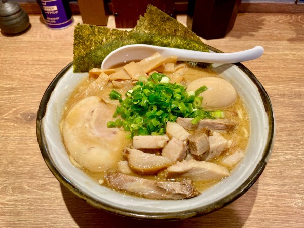 「得製らーめん」@風雲児 吉祥寺店の写真