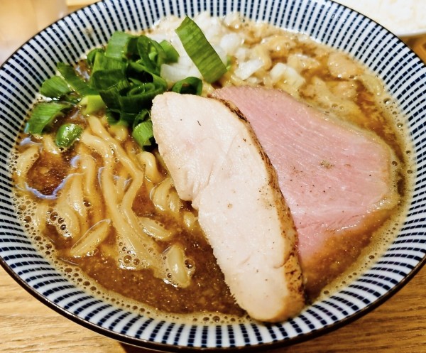 「煮干しラーメン」@ふく流らーめん 轍 東京高田馬場本店の写真