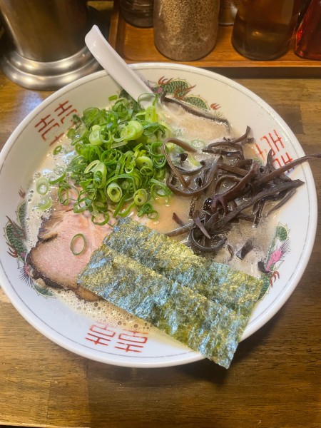 「博多らーめん」@やっじゃがな 高津店の写真