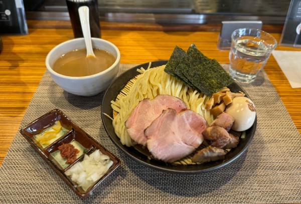 「【限定】特製濃厚つけ麺（中盛り300g）¥1450」@RAMEN GOSSOU 新橋店の写真