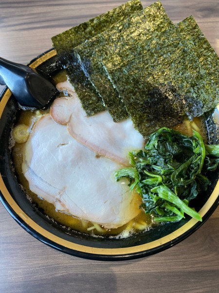 「ラーメン➕中盛➕麺固め」@ラーメン林家 姉崎店の写真