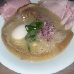 特製鶏パイタンらーめん・塩(1290円)