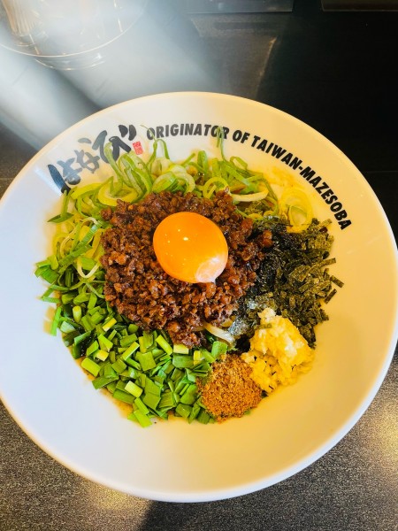 「まぜそば」@元祖台湾まぜそば はなび 天神大名店の写真