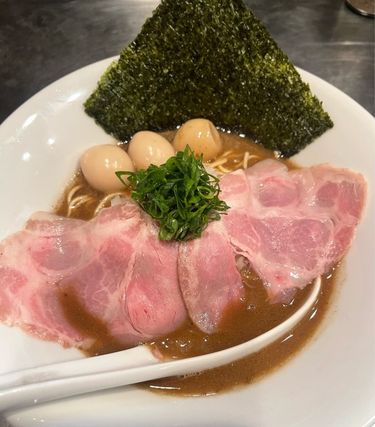 「焙煎濃厚煮干し」@さんじの写真