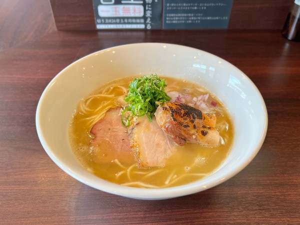 「鶏白湯らーめん」@麺乃はるの写真