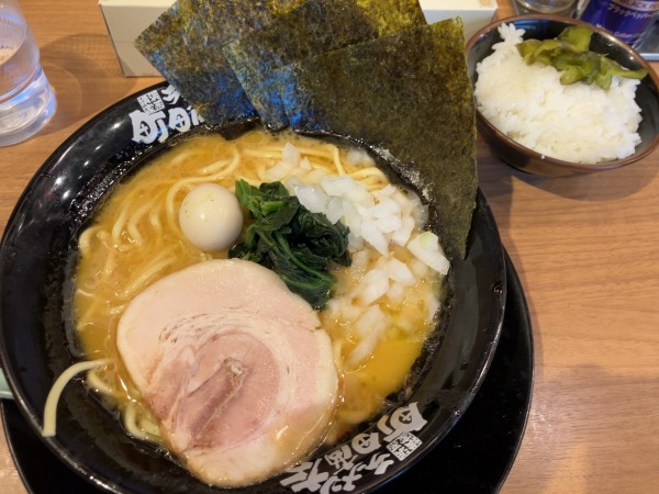 「ラーメン」@町田商店 高輪ゲートウェイ店の写真