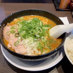 カレーラーメン　950円