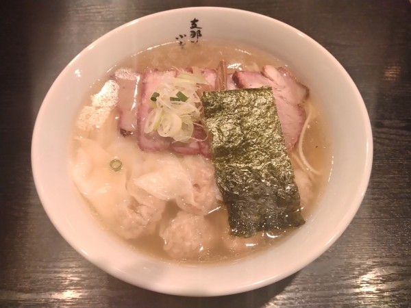 「チャーシューワンタンメン¥(塩)1300-」@支那ソバ 小むろの写真