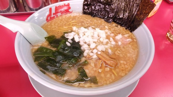 「期間限定　プレミアム醤油とんこつラーメン　海苔トッピング」@山岡家 松本店の写真