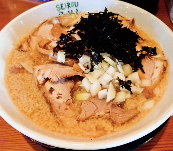 「背脂醤油チャーシューめん」@新潟長岡らーめん みずさわ 東大宮店の写真