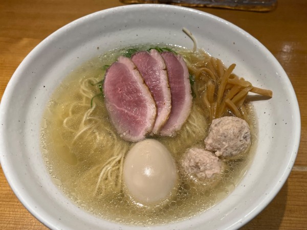 「特製 京鴨だし塩らぁ麺」@らぁ麺 吉井 勝どき店の写真