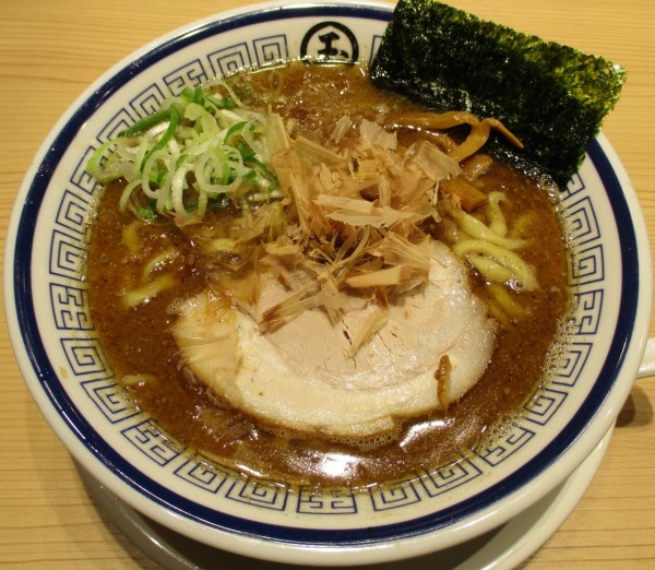 「濃厚魚介中華そば　870円」@らーめん玉 田町店の写真