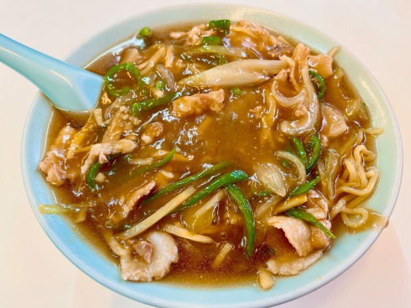 「肉そば（880円）」@まこと食堂の写真