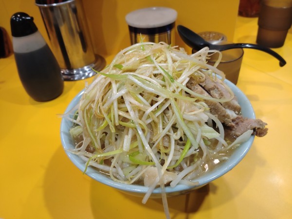 「小ラーメン　ネギ　ニラ　アブラ」@ラーメン二郎 八王子野猿街道店2の写真