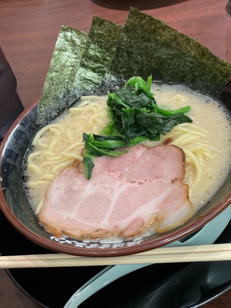 「塩ラーメン」@横浜家系ラーメン 丸岡商店 東新町店の写真