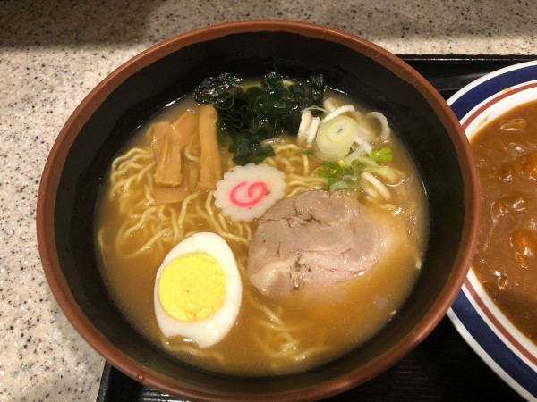 「煮干しラーメン」@名代 富士そば 神谷町店の写真