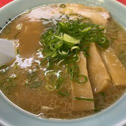 醤油ラーメン：900円
