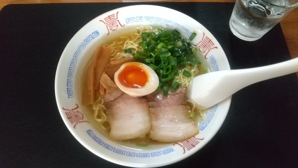 「牛骨ラーメン並700円」@ラーメン縁の写真