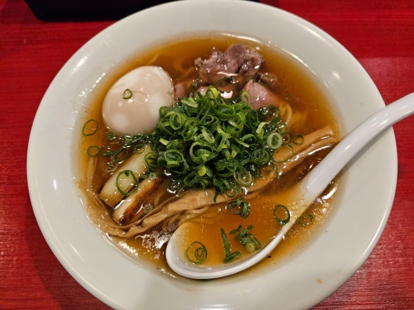 「醤油らぁめん」@らぁめん傾奇者の写真