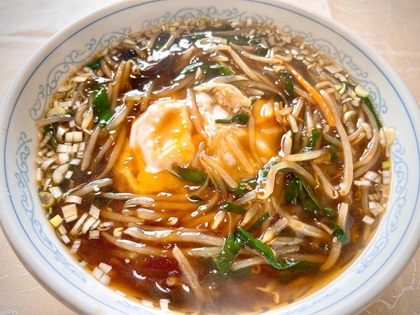 「バクダンラーメン（800円）」@中華ラーメン とんぼの写真