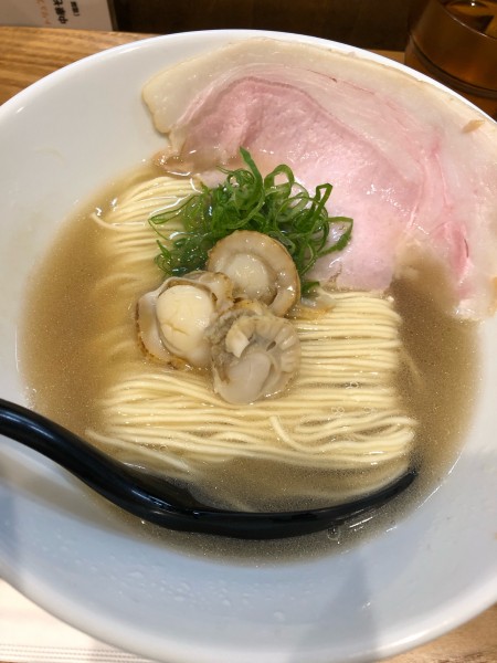 「帆立の塩そば大盛」@麺屋33の写真