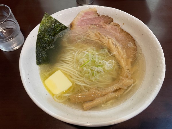 「塩バターらーめん」@上州地鶏らーめん まるわの写真