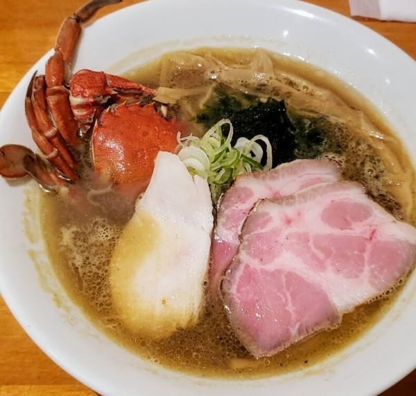 「丸蟹だしらぁめん 950円＋小ライス」@とも笑〜tomoe〜の写真