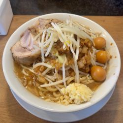 ラーメン300g +うずら3個（1050円）