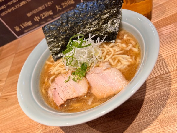 「豚骨醤油」@豚骨醤油 三輪の写真