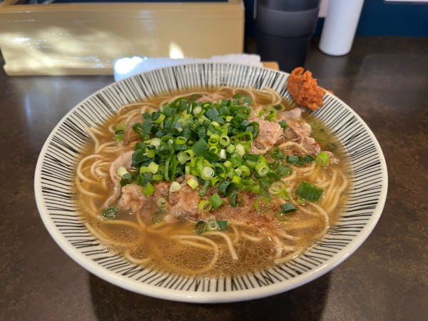 「肉吸いらーめん」@煮干しらーめん 田中にぼるの写真