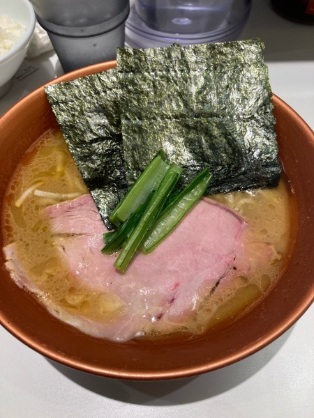 「ラーメン」@家系ラーメン 革新家 TOKYOの写真