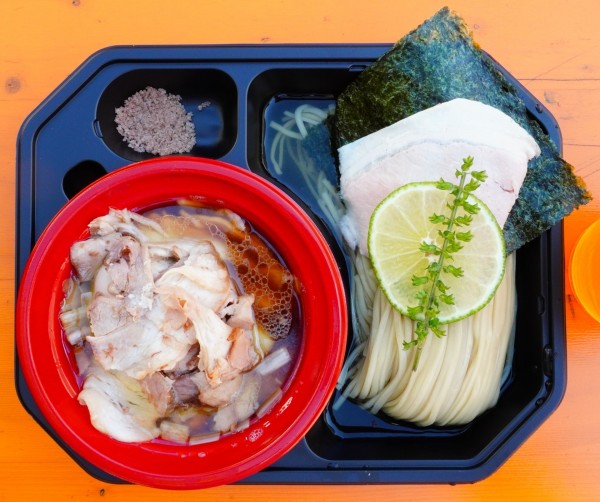 「【ヨコスト】昆布水つけめん（醤油）＋ヨコクラ盛り」@大つけ麺博 Presents 日本ラーメン大百科の写真