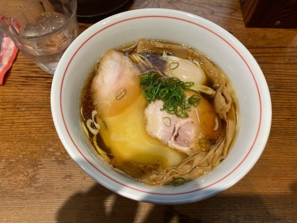 「味玉醤油ラーメン」@ラーメン屋 トイ・ボックスの写真