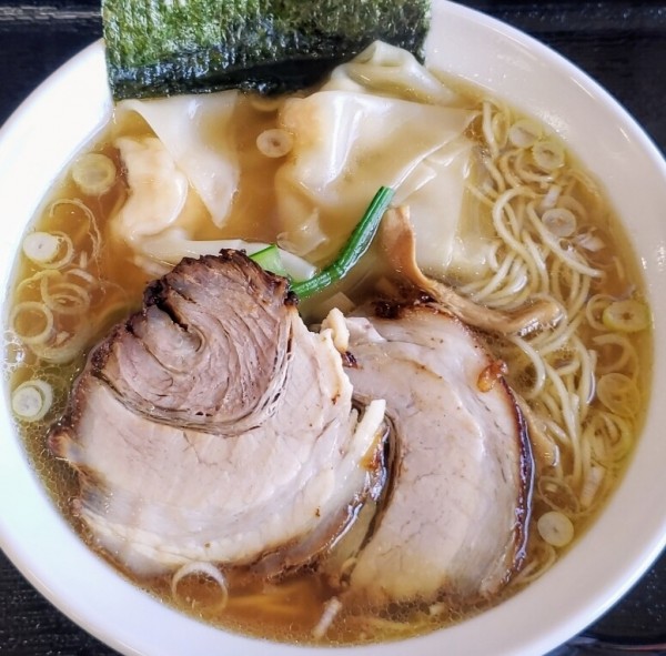 「醤油ワンタン麺 ￥1,000」@らーめん 志ん海の写真