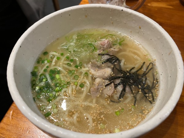 「塩もつラーメン」@もつ焼き 浜松町ふじ屋の写真