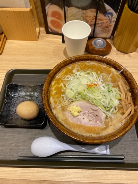 「ネギ味噌ラーメン + 味玉」@舎鈴 熊谷店の写真