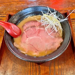 カニ豚骨ラーメン(1100円)
