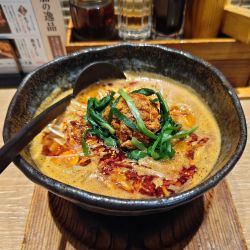 辛いどろ味噌麺