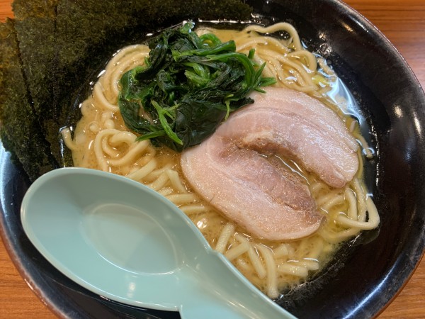 「ラーメン 醤油 並」@横浜家系ラーメン 壱角家 渋谷道玄坂店の写真