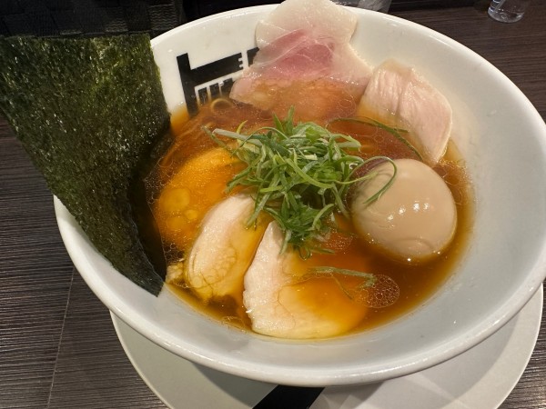 「特製醤油らぁめん」@らぁめん トリカヂ イッパイの写真