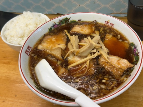 「チャーシューメン＋小ライス」@ラーメン富士屋 五井店の写真