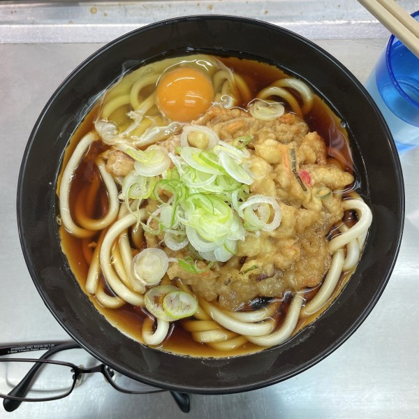 「温 天玉うどん」@日栄軒の写真