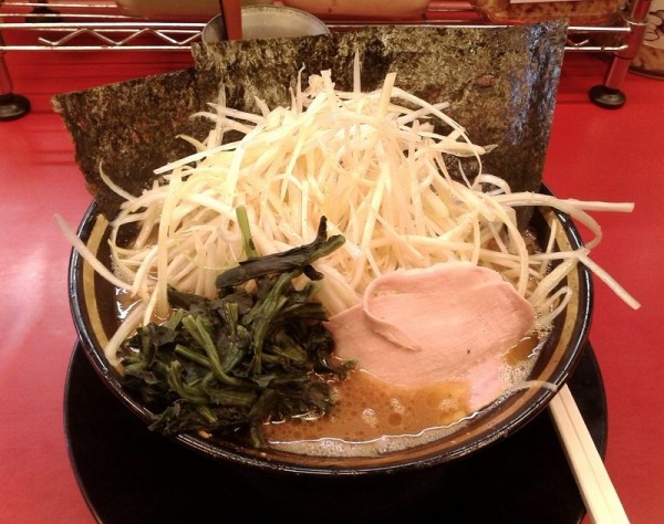 「ネギラーメン(白)1050円」@柏 王道家の写真