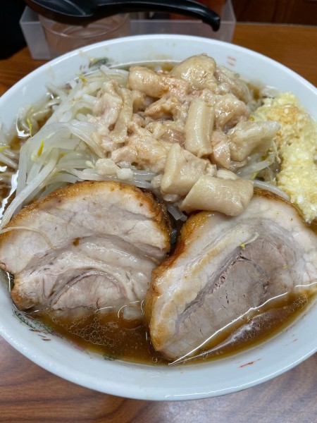 「ラーメン 豚2枚 ニンニクマシアブラカラメ」@ラーメン二郎 亀戸店の写真