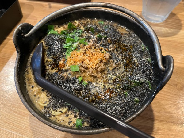 「黒胡麻担々麺大盛固め1120円」@麺処そばじんの写真