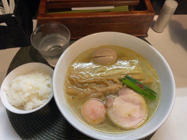 「味玉塩ラーメン」@麺や金時の写真
